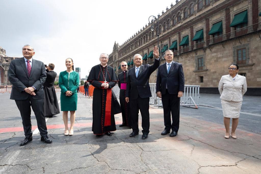 AMLO se reúne con el cardenal Parolin; México y el Vaticano buscan cooperar por la paz y la justicia social
