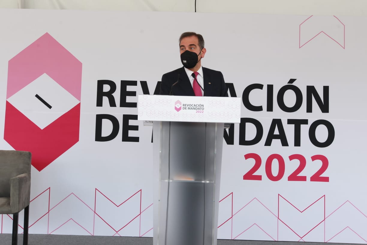 Presenta Lorenzo Córdova estimaciones de resultados de la consulta de revocación de mandato