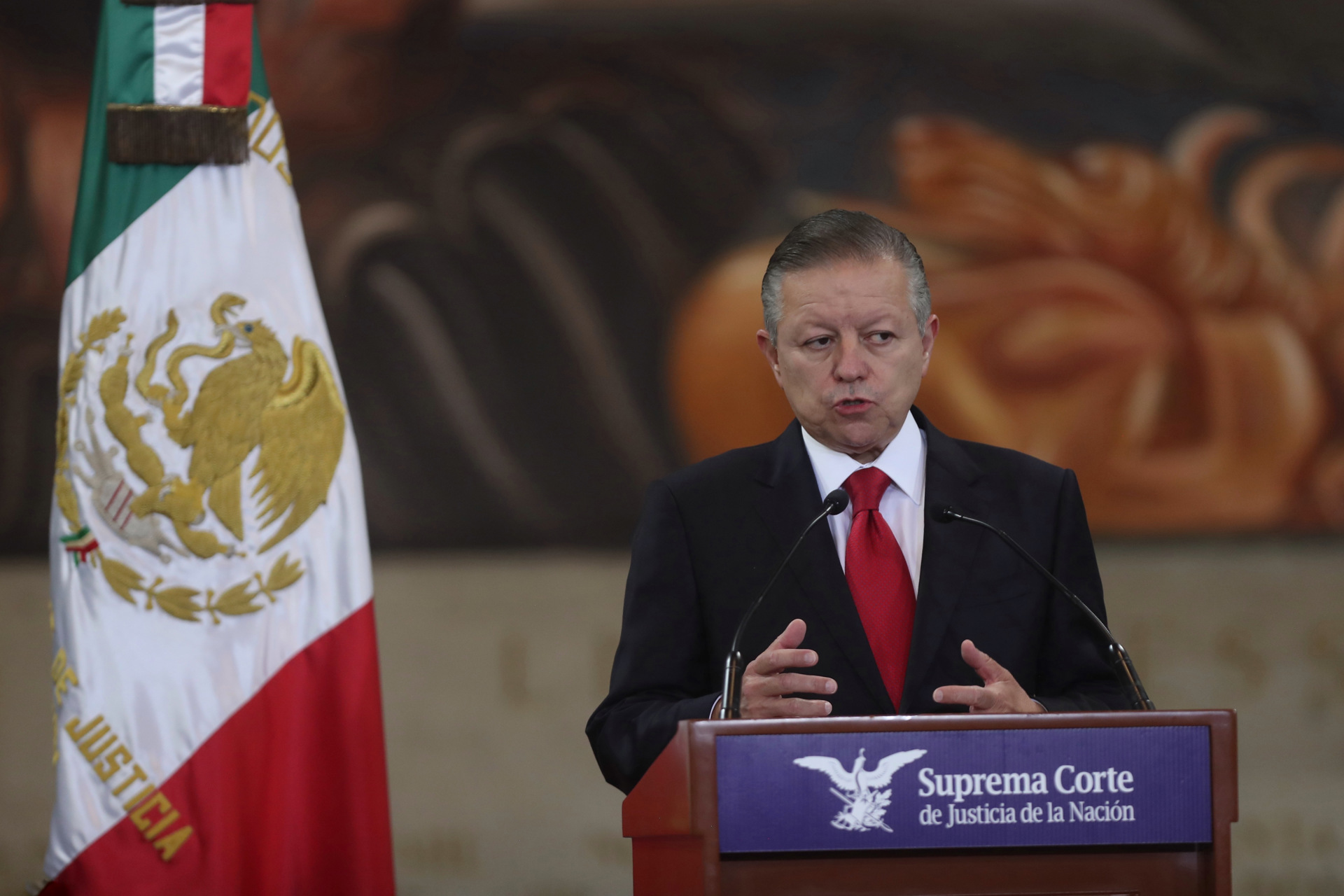 “No soy niñera de nadie”, responde Zaldívar a polémica por fallo sobre Ley de la Industria Eléctrica “No soy niñera de nadie”, responde Zaldívar a polémica por fallo sobre Ley de la Industria Eléctrica