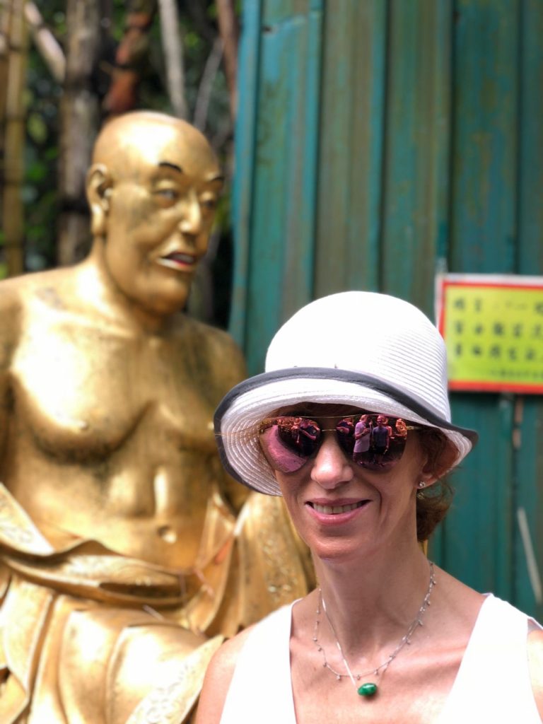 El Templo de los 10 mil Budas, por Ivonne Frid - 2-768x1024