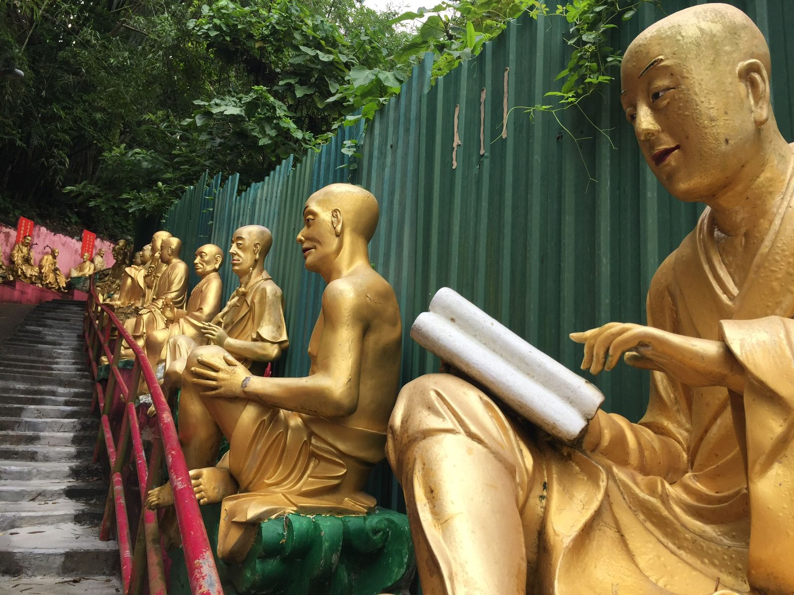 El Templo de los 10 mil Budas, por Ivonne Frid El Templo de los 10 mil Budas, por Ivonne Frid