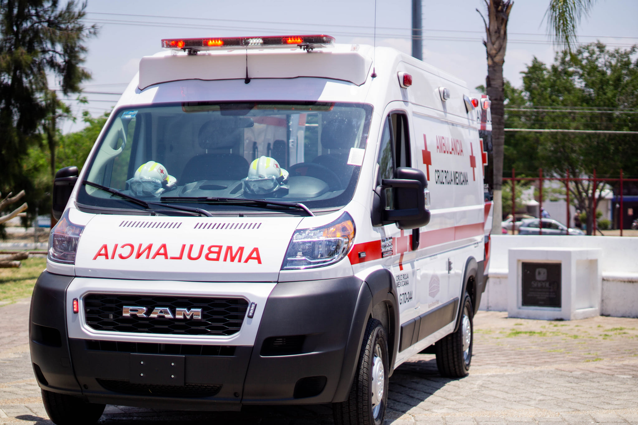 Asesinan a joven en Guanajuato mientras era atendido por la Cruz Roja Asesinan a joven en Guanajuato mientras era atendido por la Cruz Roja