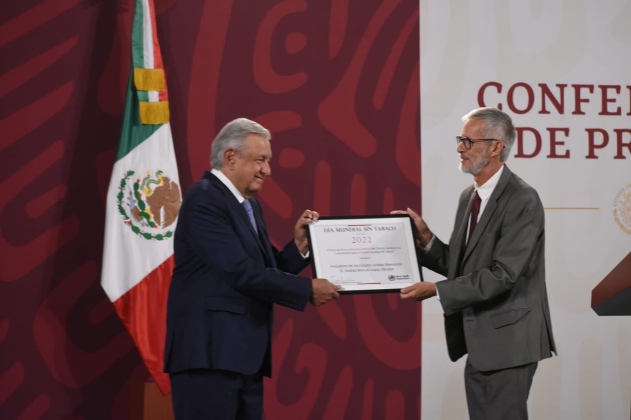 Recibe AMLO galardón de la OMS “por su lucha en la prevención de la salud”; Conferencia (31-05-2022)