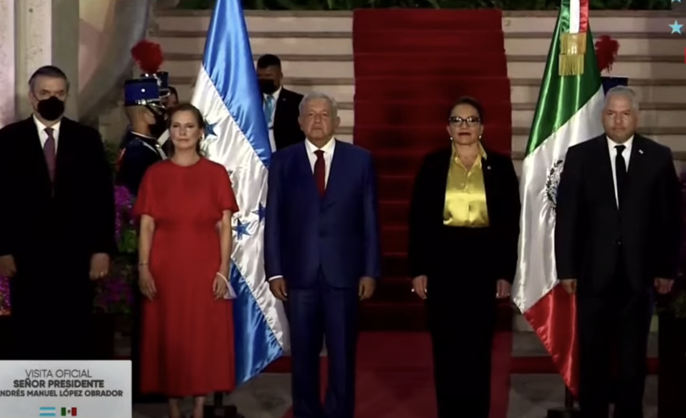 López Obrador llega a Honduras; se reúne con Xiomara Castro