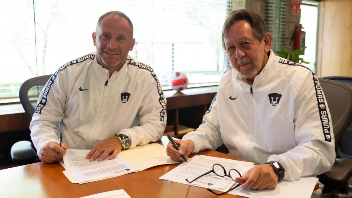 Andrés Lillini renueva contrato como director técnico de Pumas