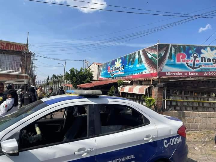 Asesinan en marisquería de Tecámac a cuatro personas