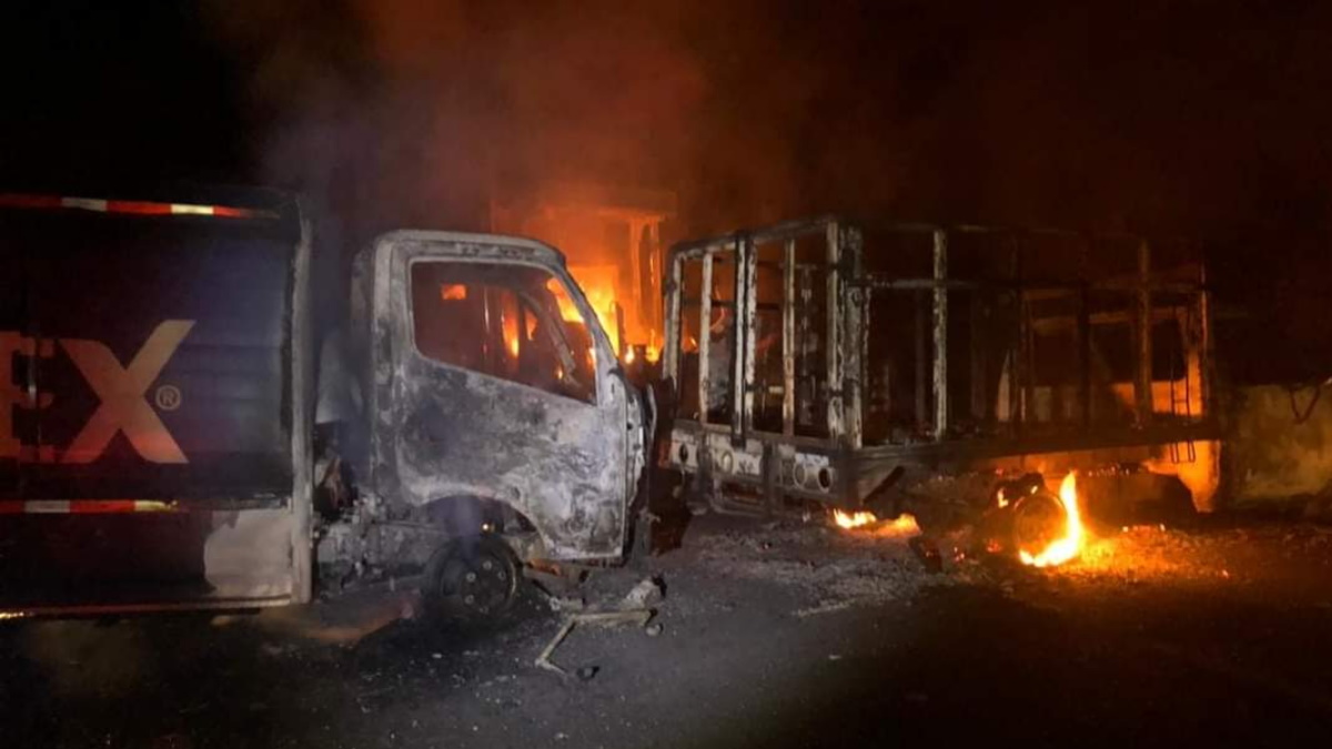 Ataque contra instalaciones de la Fiscalía del Estado de México en Sultepec deja dos policías heridos Ataque contra instalaciones de la Fiscalía del Estado de México en Sultepec deja dos policías heridos