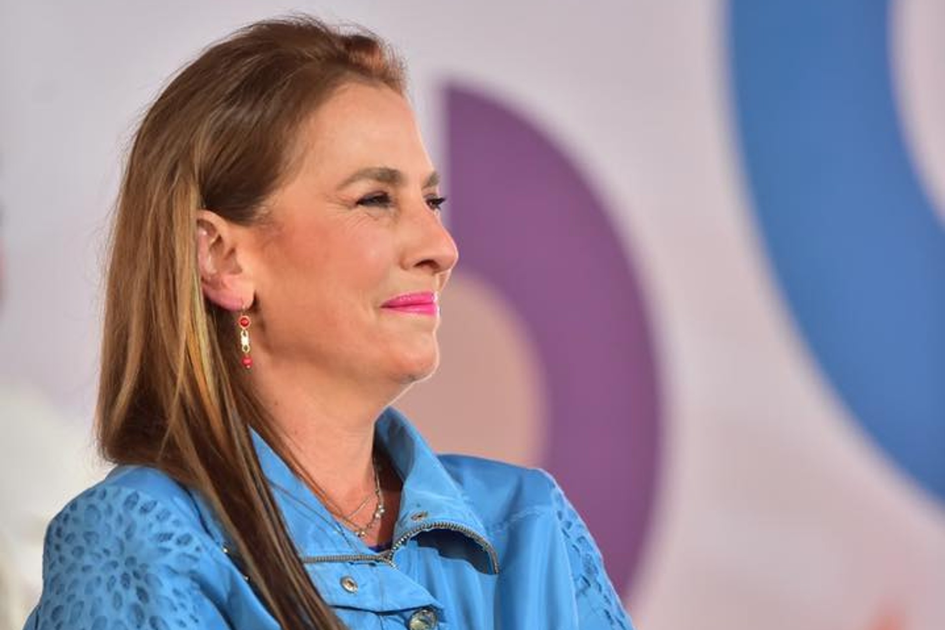 La democracia eres tú, no las instituciones: Beatriz Gutiérrez La democracia eres tú, no las instituciones: Beatriz Gutiérrez