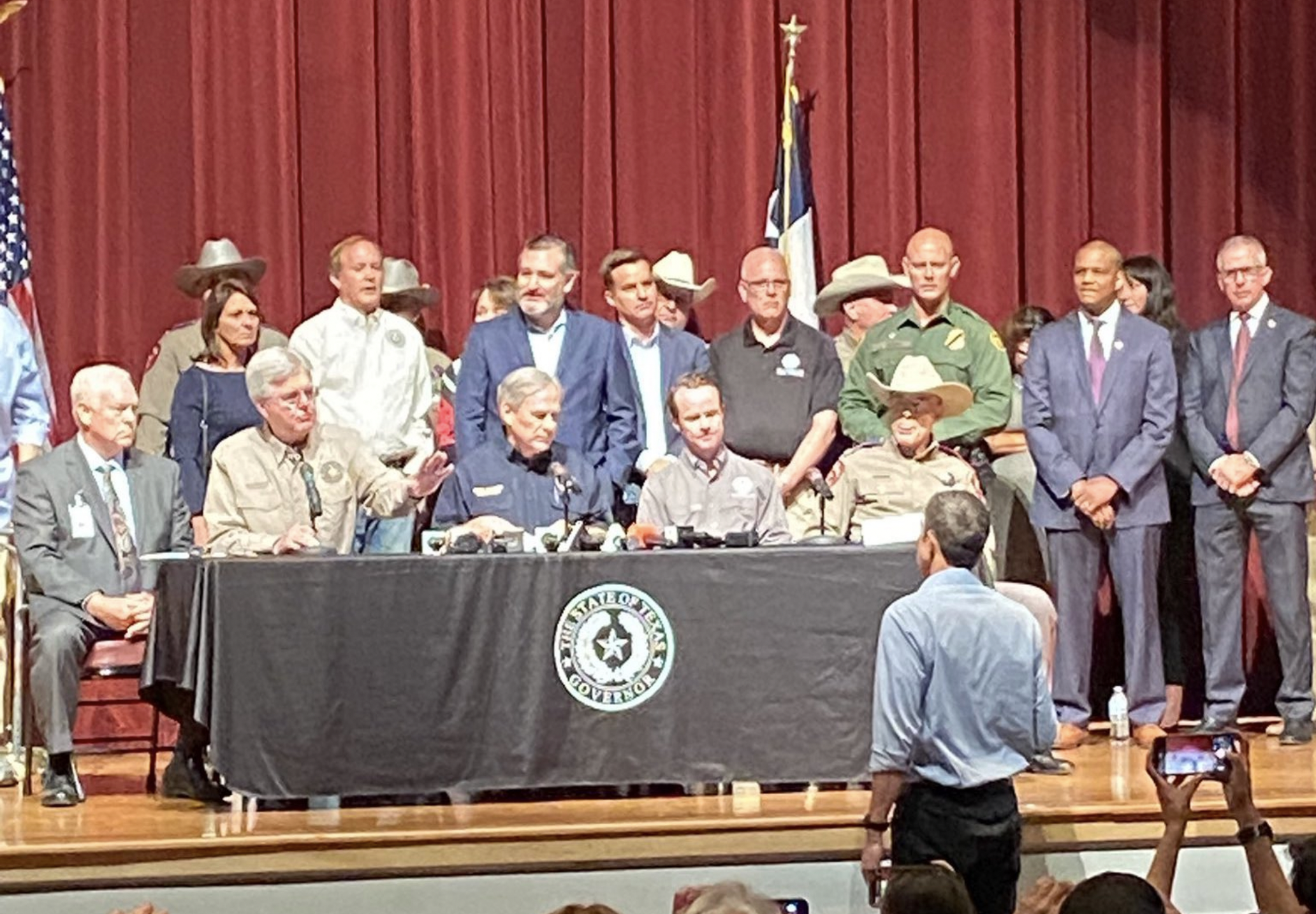 #Video Beto O’Rourke interrumpe indignado rueda de prensa en Texas tras tiroteo