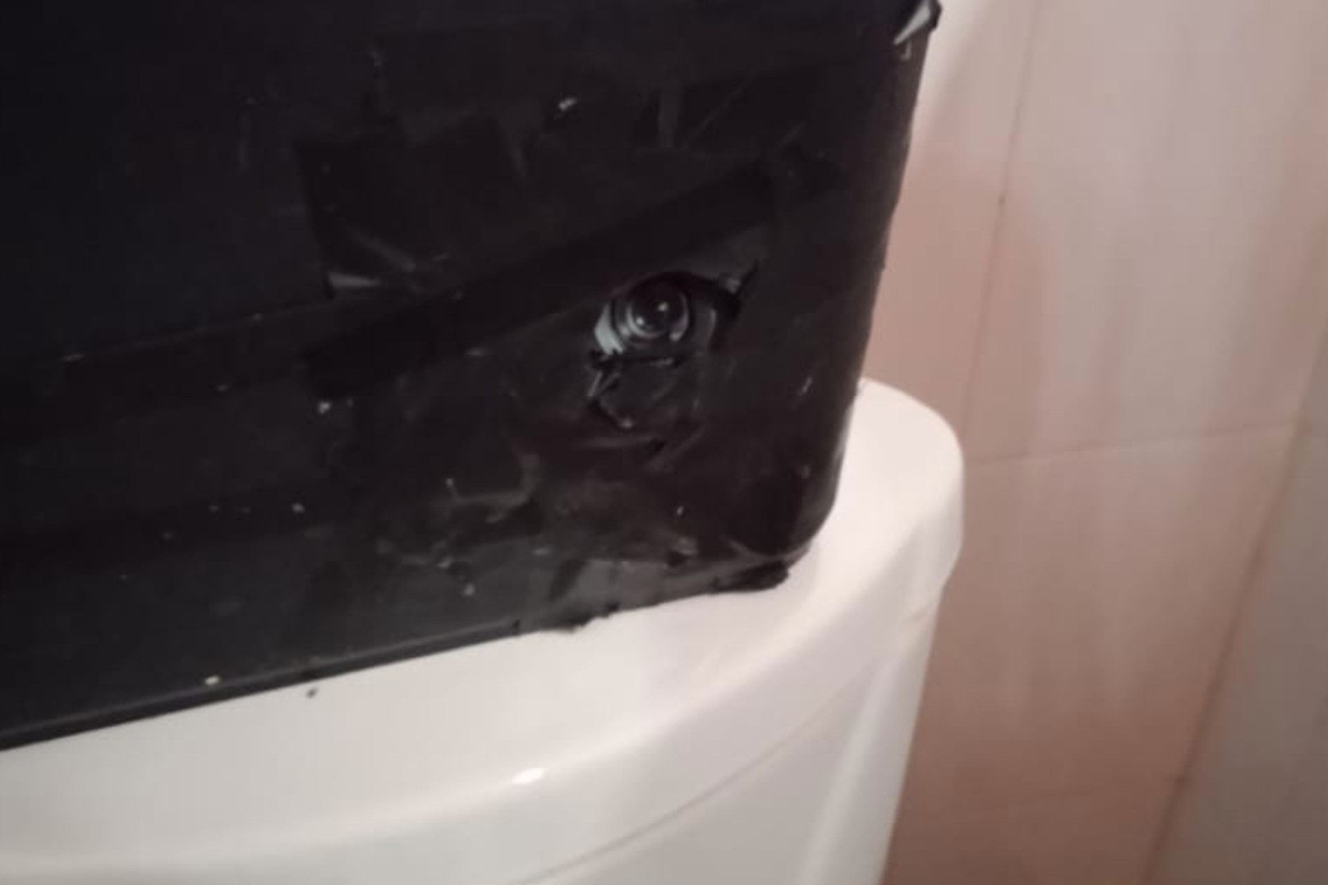 Alumnas hallan cámaras en escuela de educación básica en Monterrey