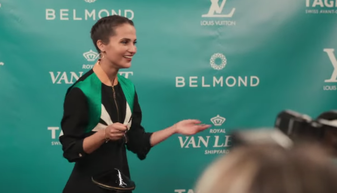 #Video Lanzan el tráiler de la miniserie Irma Vep #Video Lanzan el tráiler de la miniserie Irma Vep