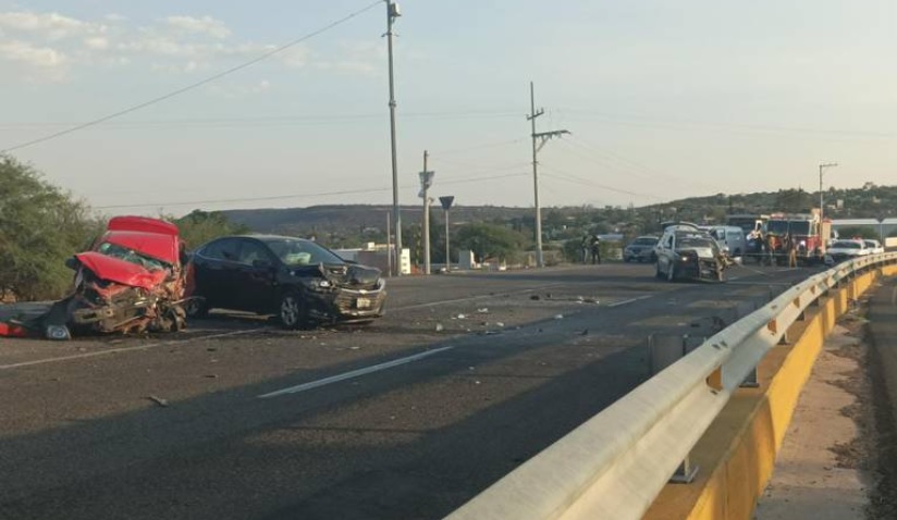 Detenido roba patrulla en Querétaro y provoca choque; hay un muerto Detenido roba patrulla en Querétaro y provoca choque; hay un muerto