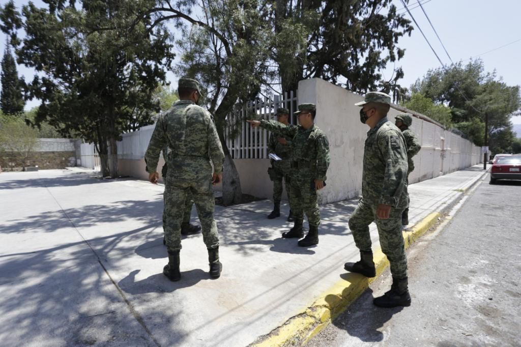 Desalojan secundaria en Saltillo por falsa amenaza de explosivo - desalojan-secundaria-en-saltillo-por-amenaza-de-explosivo-2