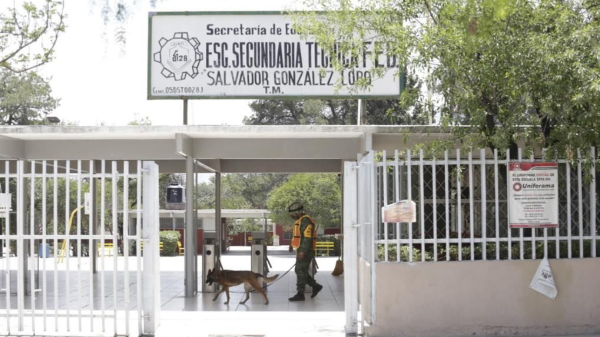 Desalojan secundaria en Saltillo por falsa amenaza de explosivo Desalojan secundaria en Saltillo por falsa amenaza de explosivo