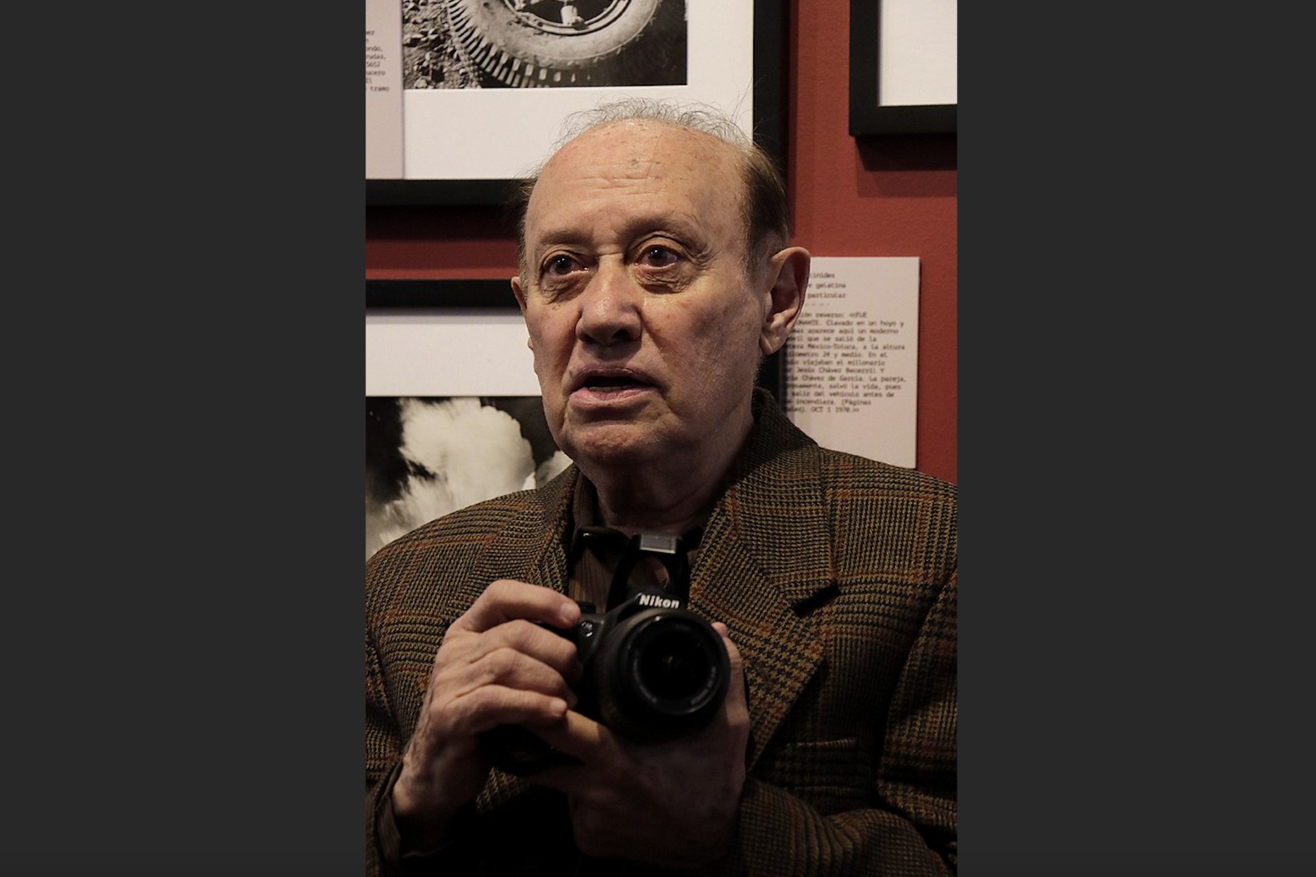 Murió Enrique Metinides, legendario fotógrafo de México