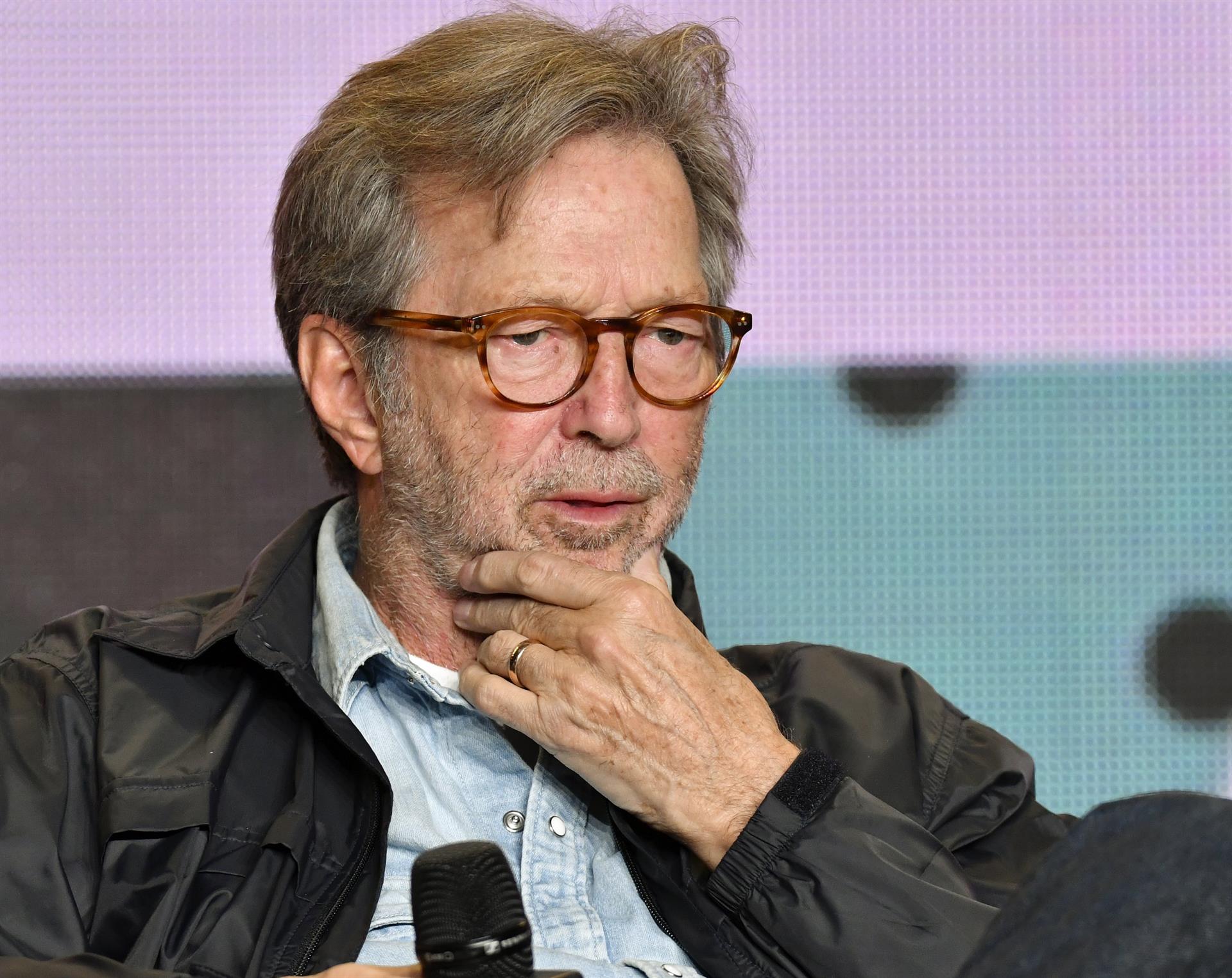 Eric Clapton, contrario a las vacunas, da positivo a COVID-19 Eric Clapton, contrario a las vacunas, da positivo a COVID-19