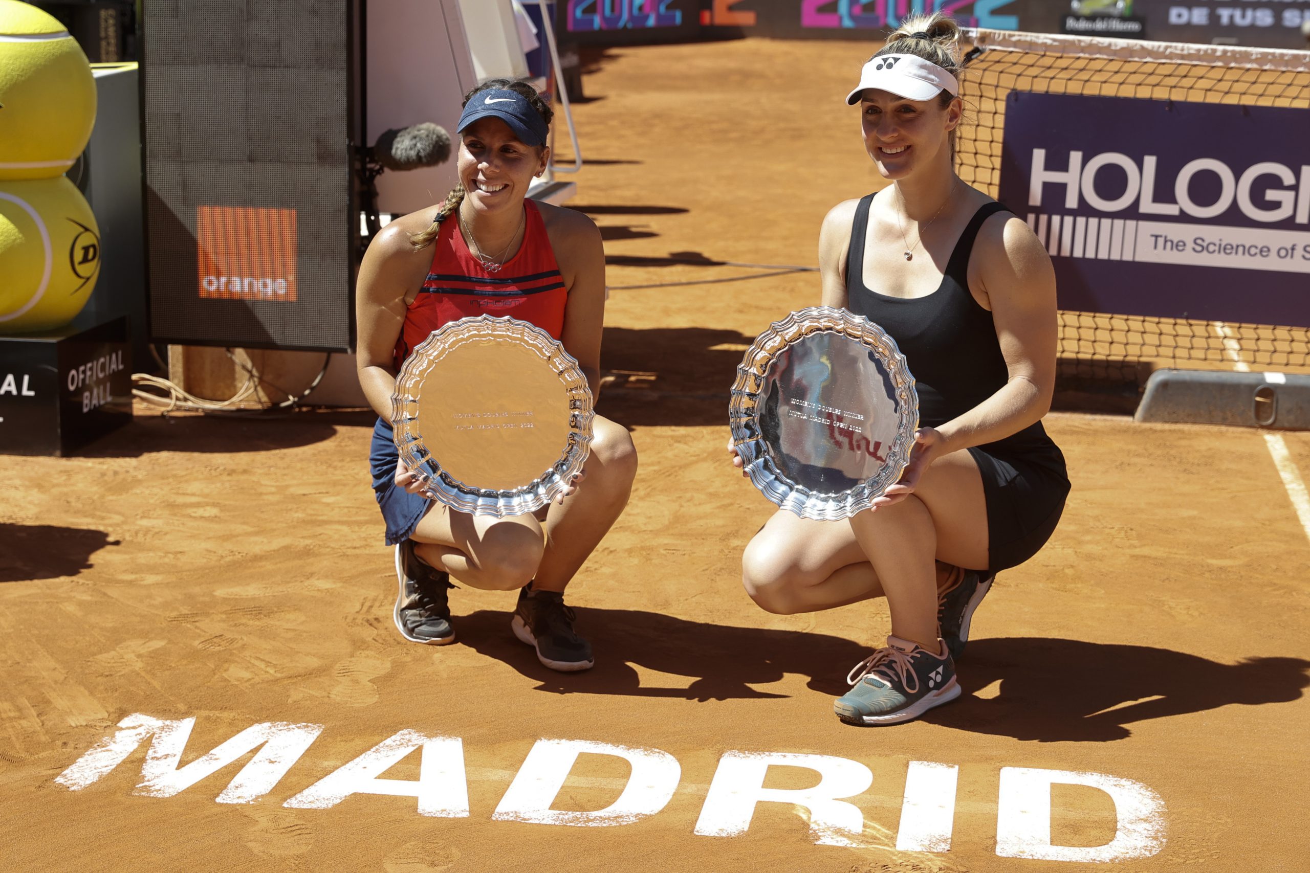 La mexicana Giuliana Olmos obtiene el título en dobles femenino en el Abierto de Madrid