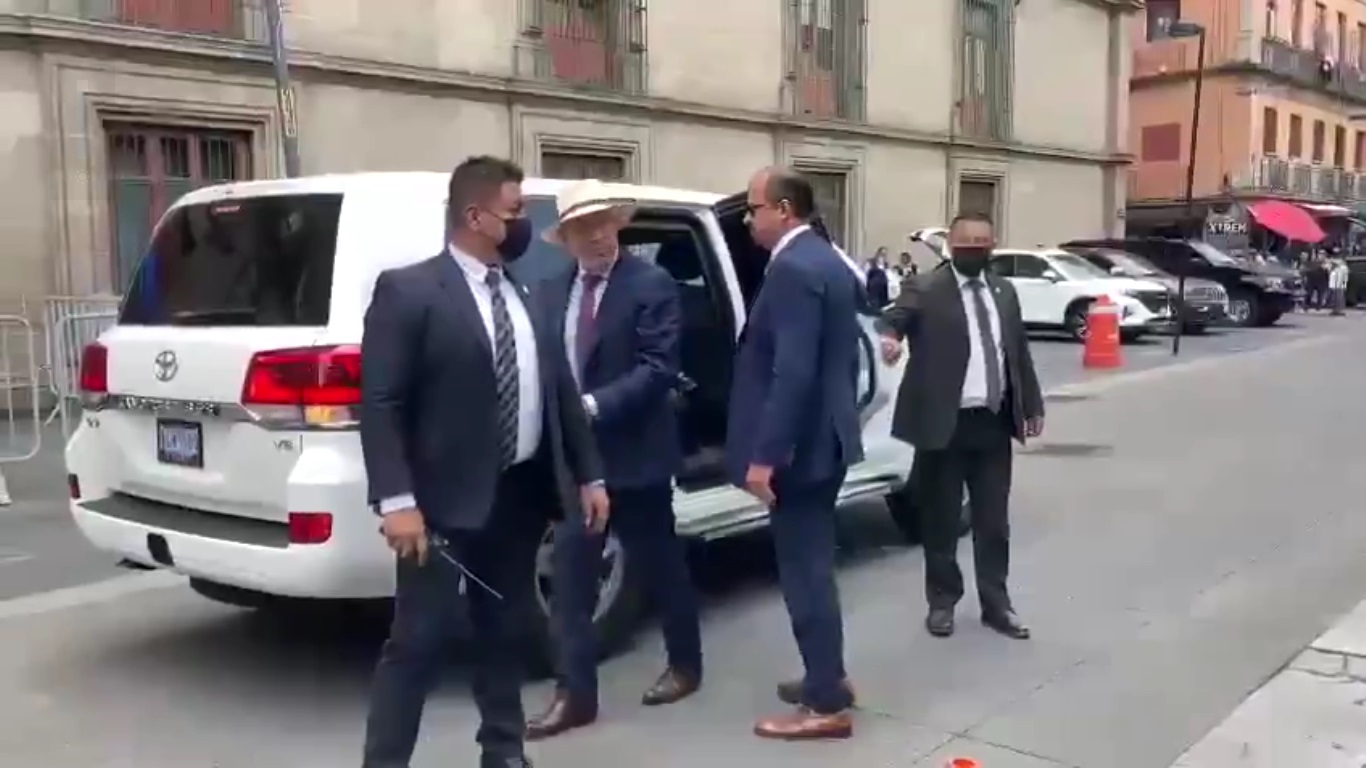 Ken Salazar visita Palacio Nacional por tercera vez en la semana