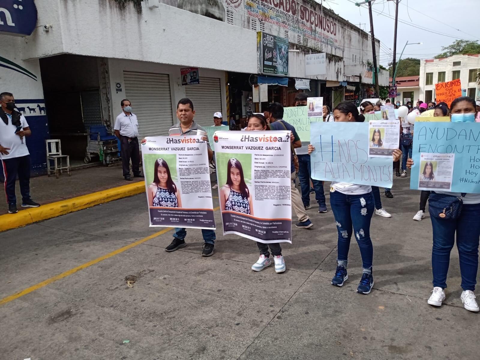 Marchan en Chiapas para pedir justicia por Valeria Estefany y localizar a Monserrat