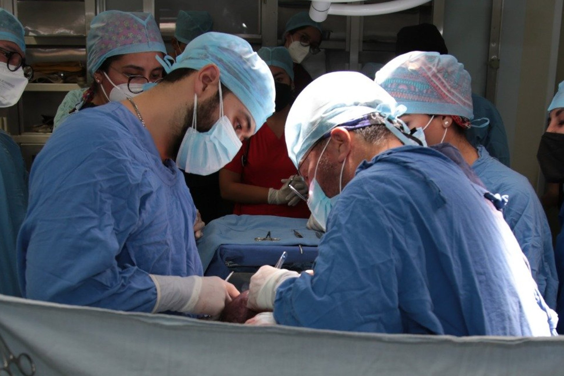 AMLO, dispuesto a ir por médicos al extranjero para plazas no ocupadas por mexicanos