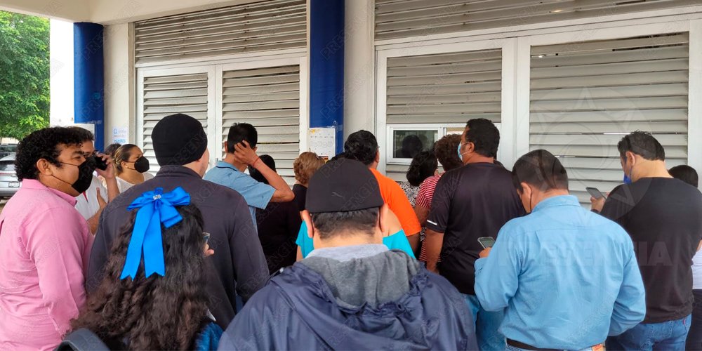 “Broma” de alumno desata pánico por posible tiroteo en preparatoria de Veracruz