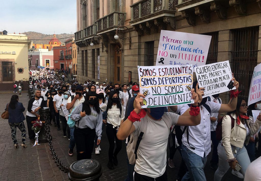 #Video Estudiantes de Universidad de Guanajuato protestan por asesinato de Ángel Yael "N" - protesta-angel-yael-universidad-guanajuato-3mayo22-2-1024x710
