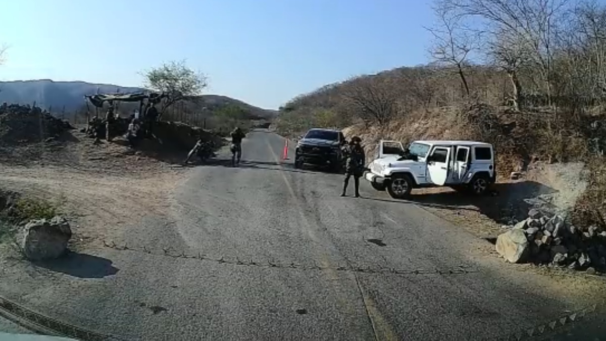 “Tuve que decir que yo no era Calderón”: AMLO critica “escándalo” por retén en Sinaloa