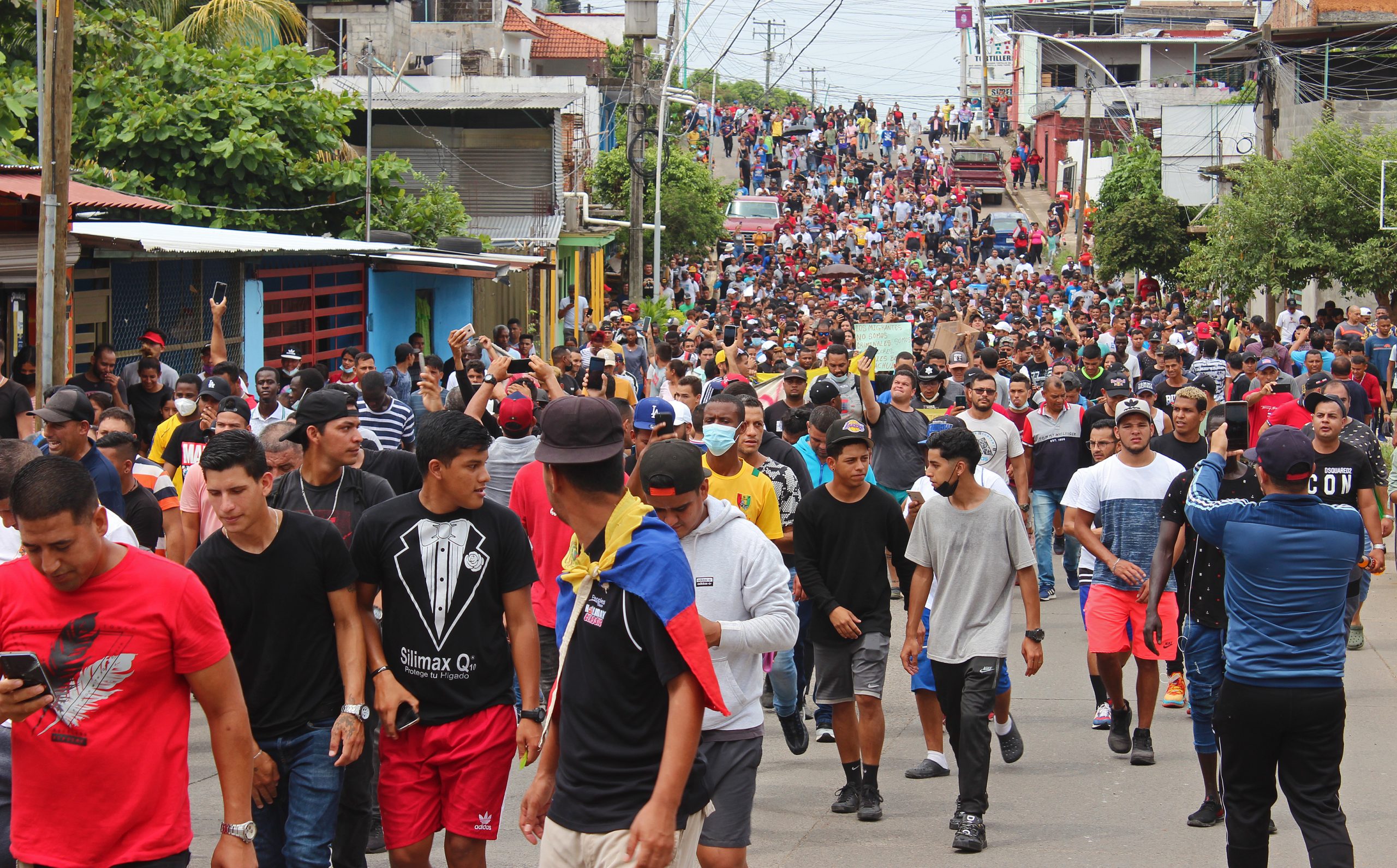 Migrantes en Tapachula piden protección a CNDH ante nueva caravana