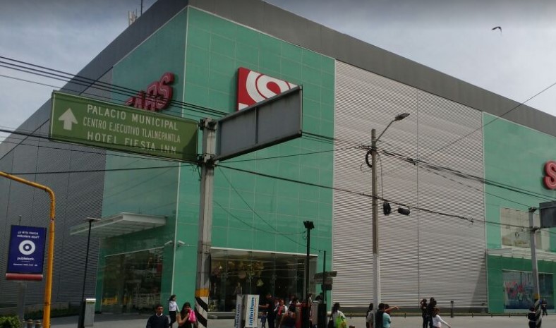 Hombre asesina a dos empleados de tienda en Tlalnepantla y luego se suicida