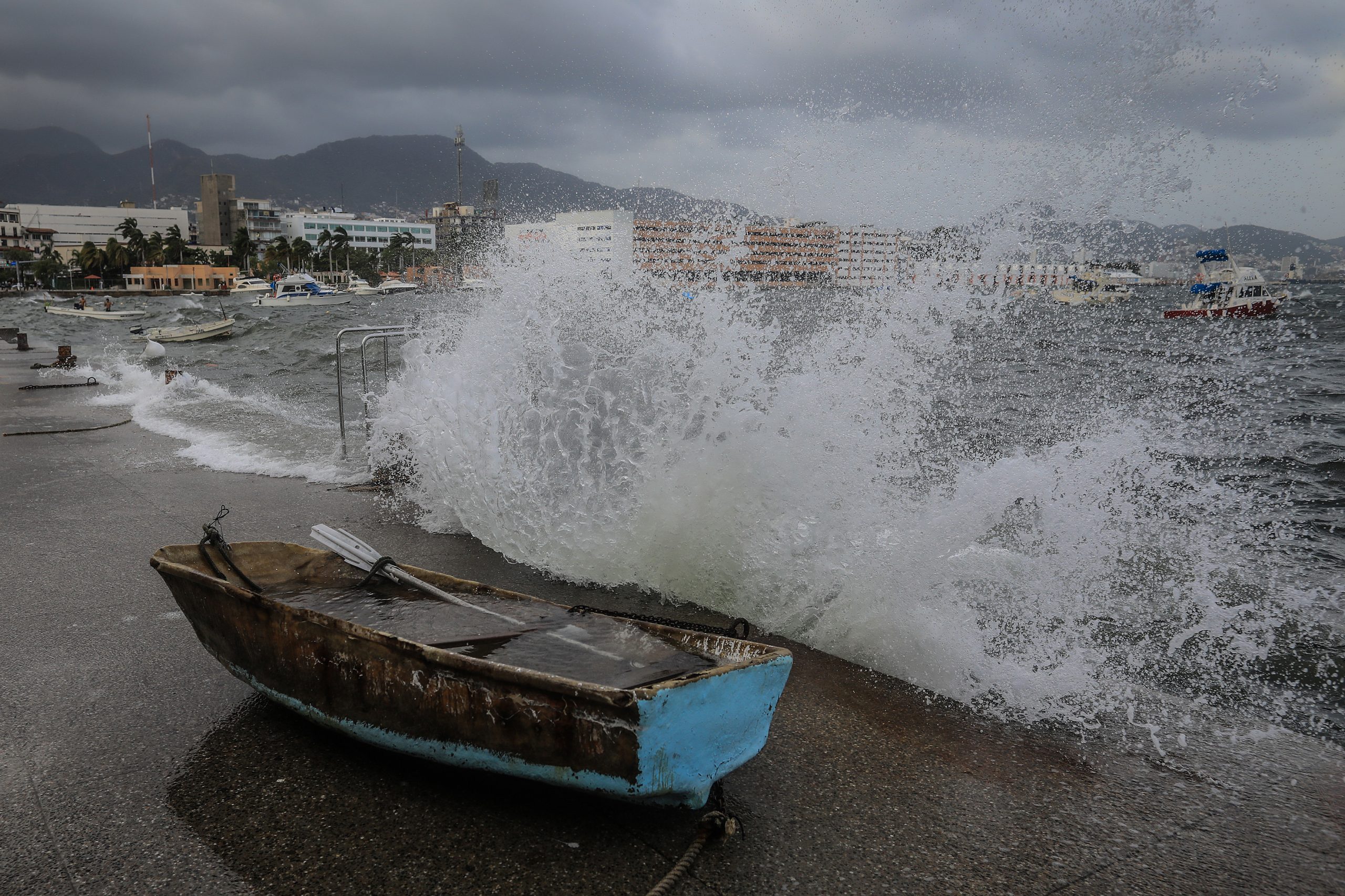 Se forma la tormenta tropical Agatha frente a costas de Oaxaca