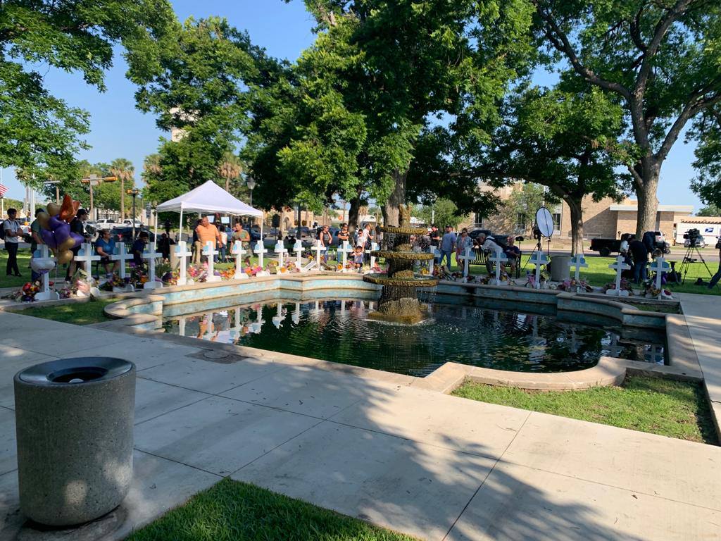 SRE apoyará a familiares de víctimas de masacre en Texas para asistir a funeral SRE apoyará a familiares de víctimas de masacre en Texas para asistir a funeral