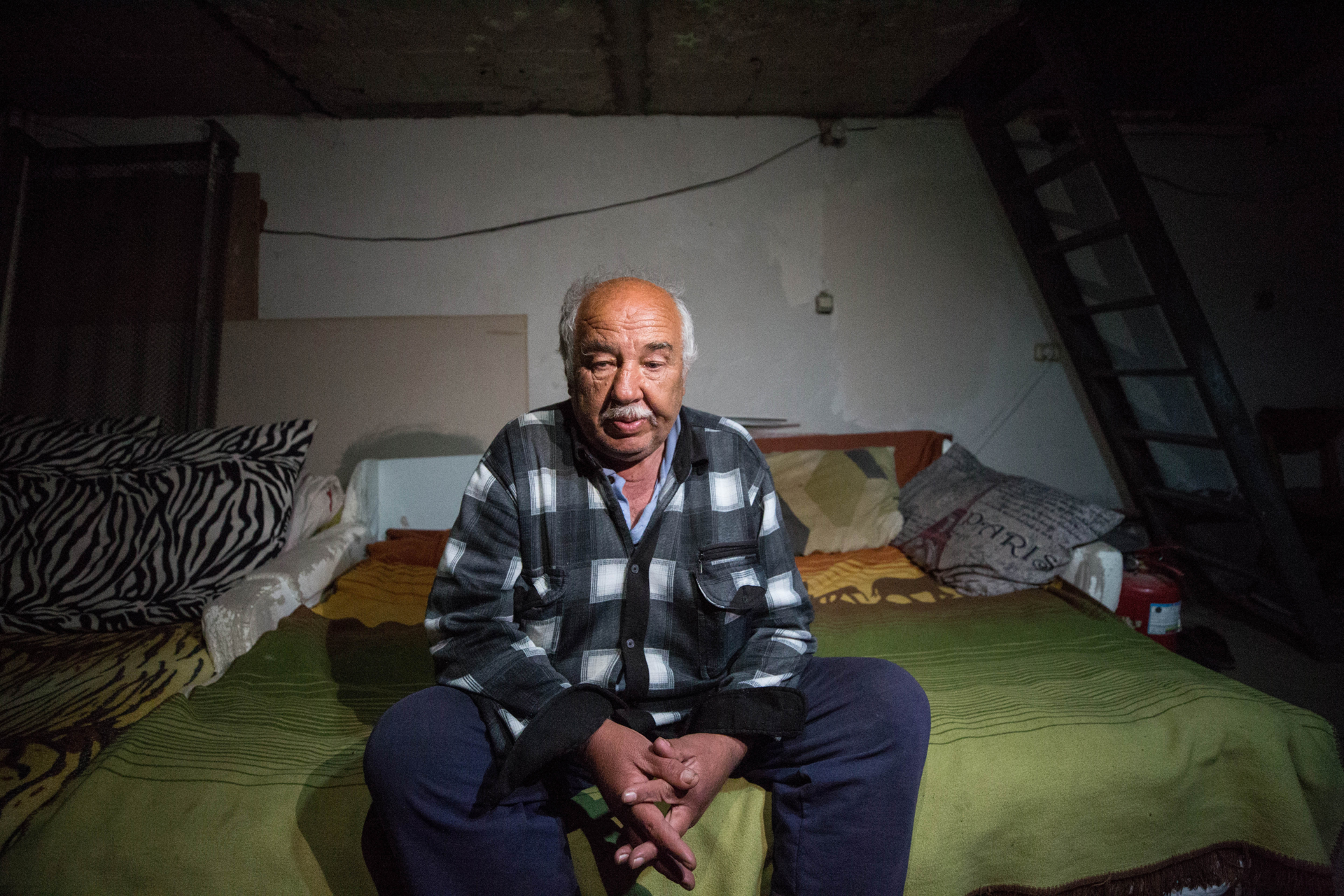 Vecinos de aldeas ucranianas resisten más de tres meses solos en refugios Vecinos de aldeas ucranianas resisten más de tres meses solos en refugios