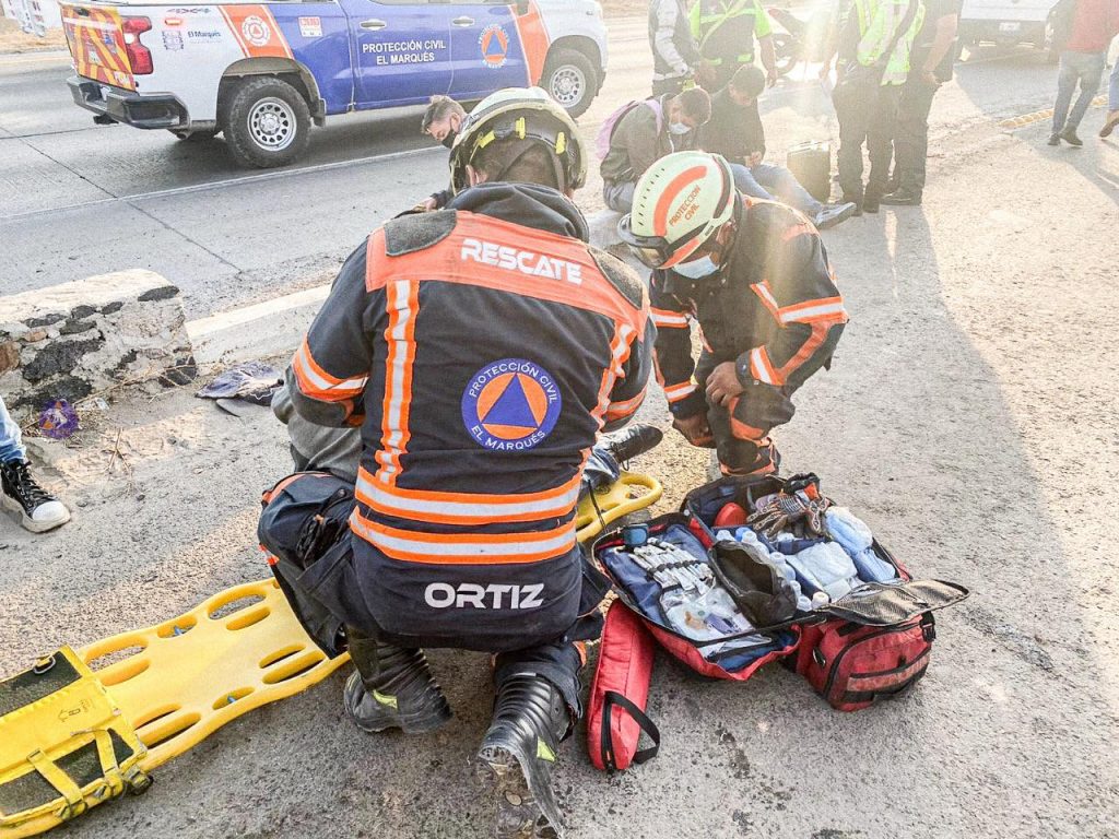 Vuelca autobús con 40 pasajeros en la México-Querétaro - vuelca-autobus-con-40-pasajeros-en-la-mexico-queretaro-5-1024x768