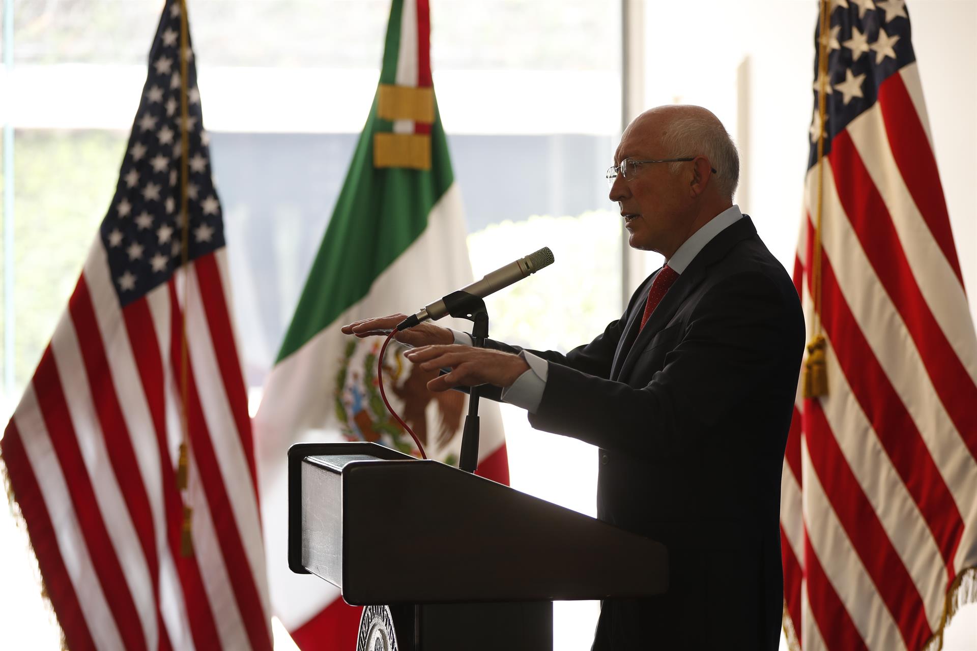 Ausencia de AMLO Cumbre de las Américas no afectará relación México-EEUU: Salazar Ausencia de AMLO Cumbre de las Américas no afectará relación México-EEUU: Salazar