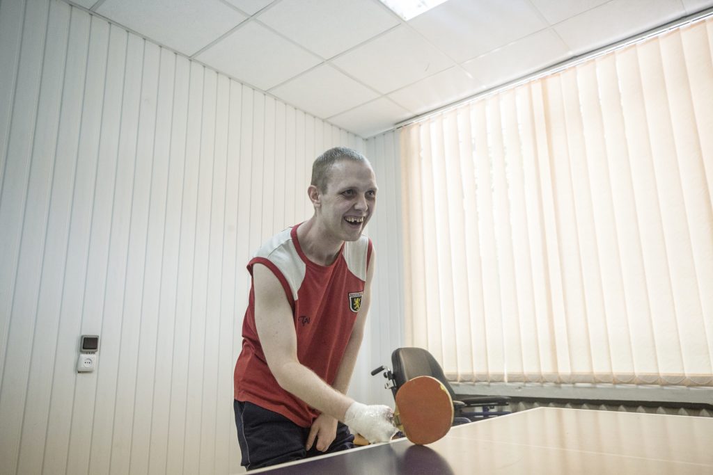 Además de armas, Ucrania necesita prótesis para los mutilados - ademas-de-armas-ucrania-tambien-espera-protesis-para-mutilados-3-1024x683