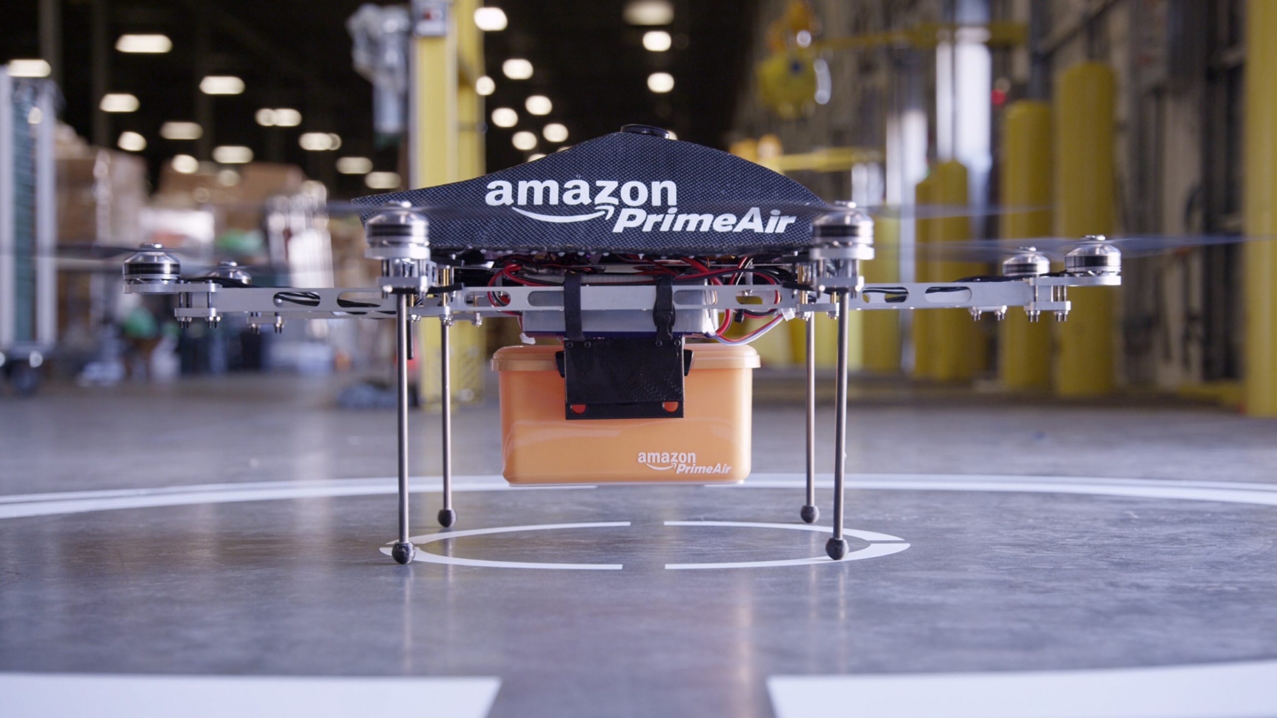 Amazon entregará pedidos con drones a finales de año en California