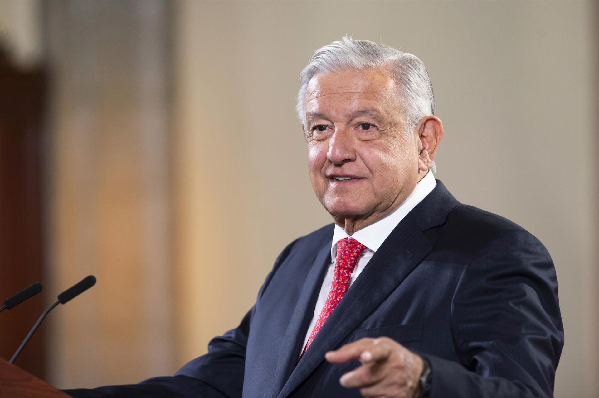 AMLO trató de chantajear a Biden por Cumbre de las Américas: Senador Bob Menéndez AMLO trató de chantajear a Biden por Cumbre de las Américas: Senador Bob Menéndez