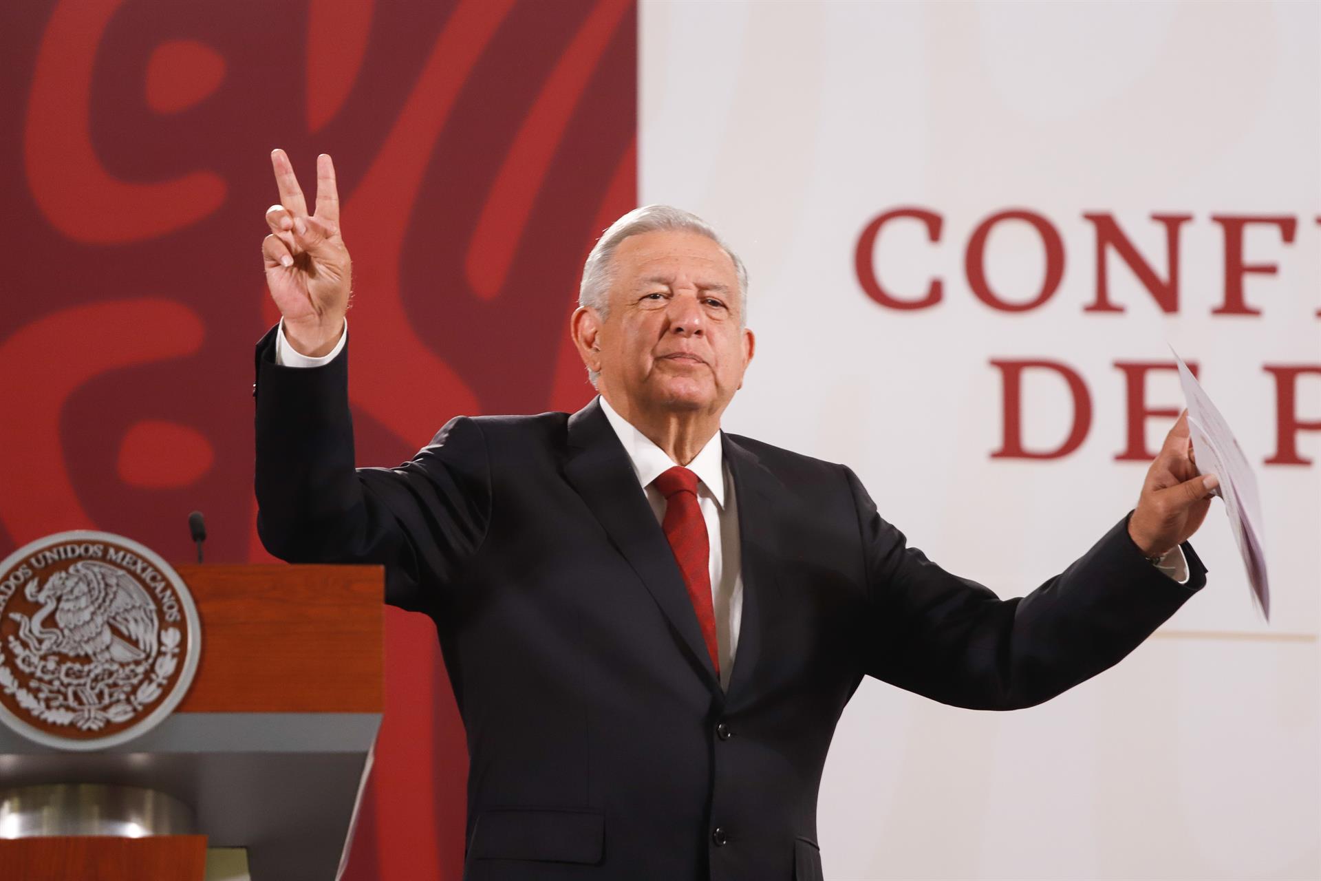 “Son cosas distintas”: AMLO explica por qué felicitó inmediatamente a Petro, a diferencia de Biden “Son cosas distintas”: AMLO explica por qué felicitó inmediatamente a Petro, a diferencia de Biden