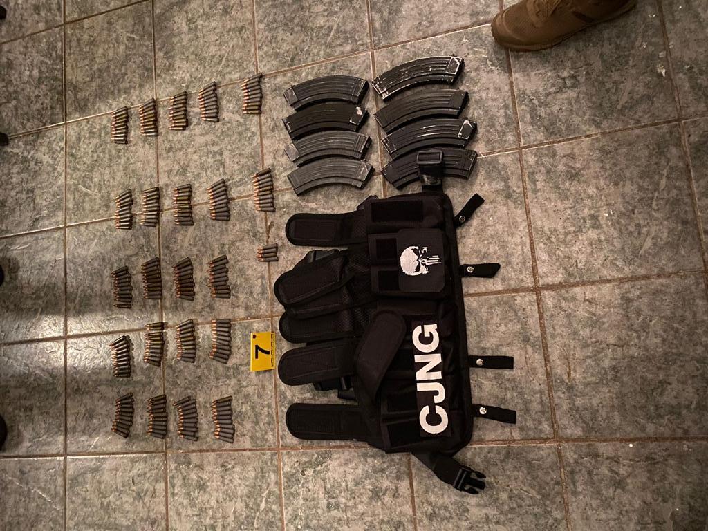Aseguran en Jalisco arsenal, vehículos y personas pertenecientes al CJNG Aseguran en Jalisco arsenal, vehículos y personas pertenecientes al CJNG