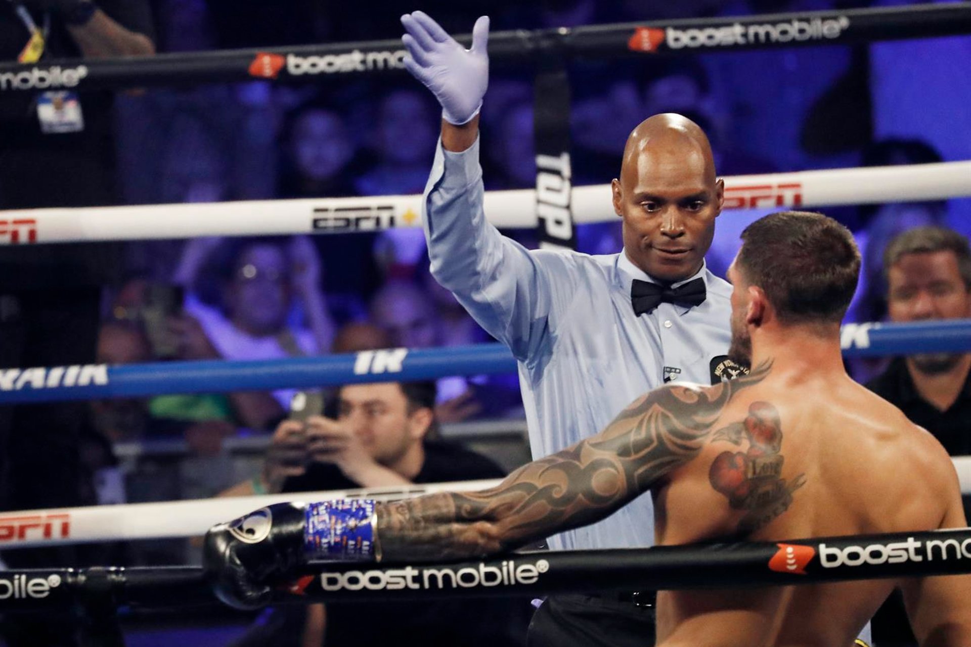 El réferi en el boxeo, por Mauricio Sulaimán