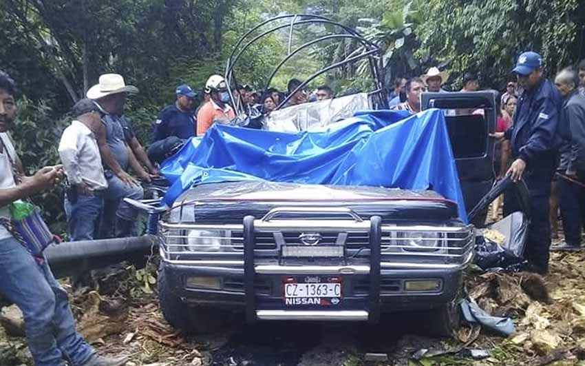 Mueren 3 personas tras caída de árbol debido a lluvias en Chiapas Mueren 3 personas tras caída de árbol debido a lluvias en Chiapas