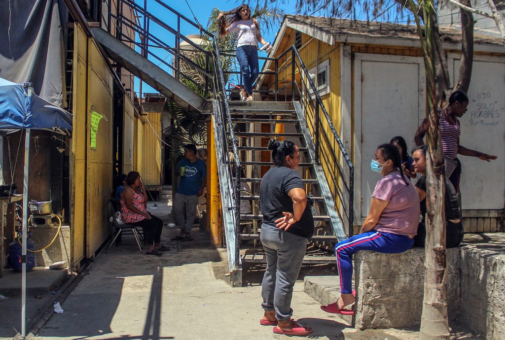 Cancelación de 'Quédate en México' crea incertidumbre en migrantes de Tijuana - cancelacion-de-quedate-en-mexico-crea-incertidumbre-en-migrantes-de-tijuana-1024x690