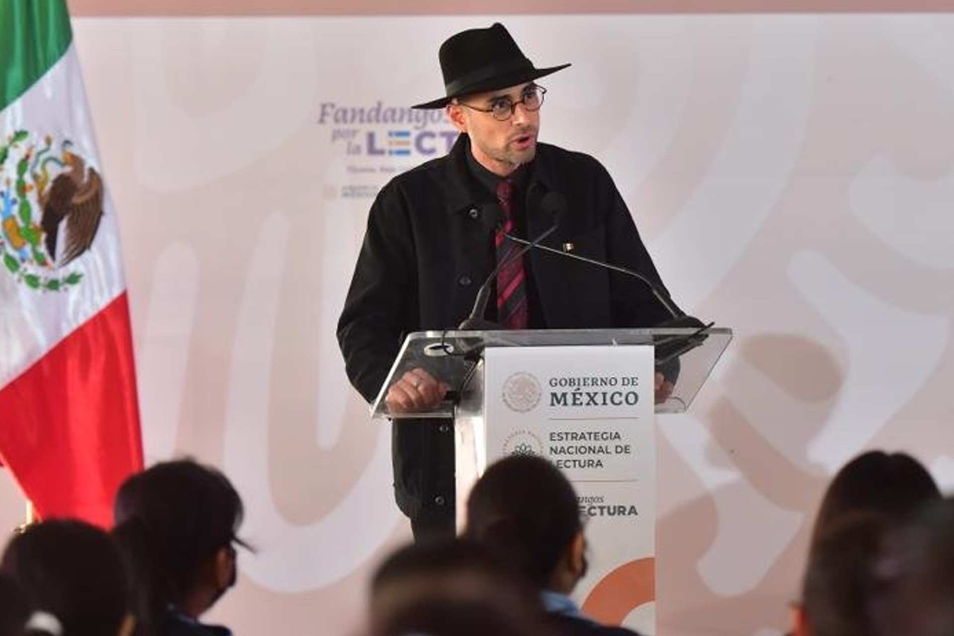 AMLO envía al Congreso postulación de exasistente personal como embajador en Rusia