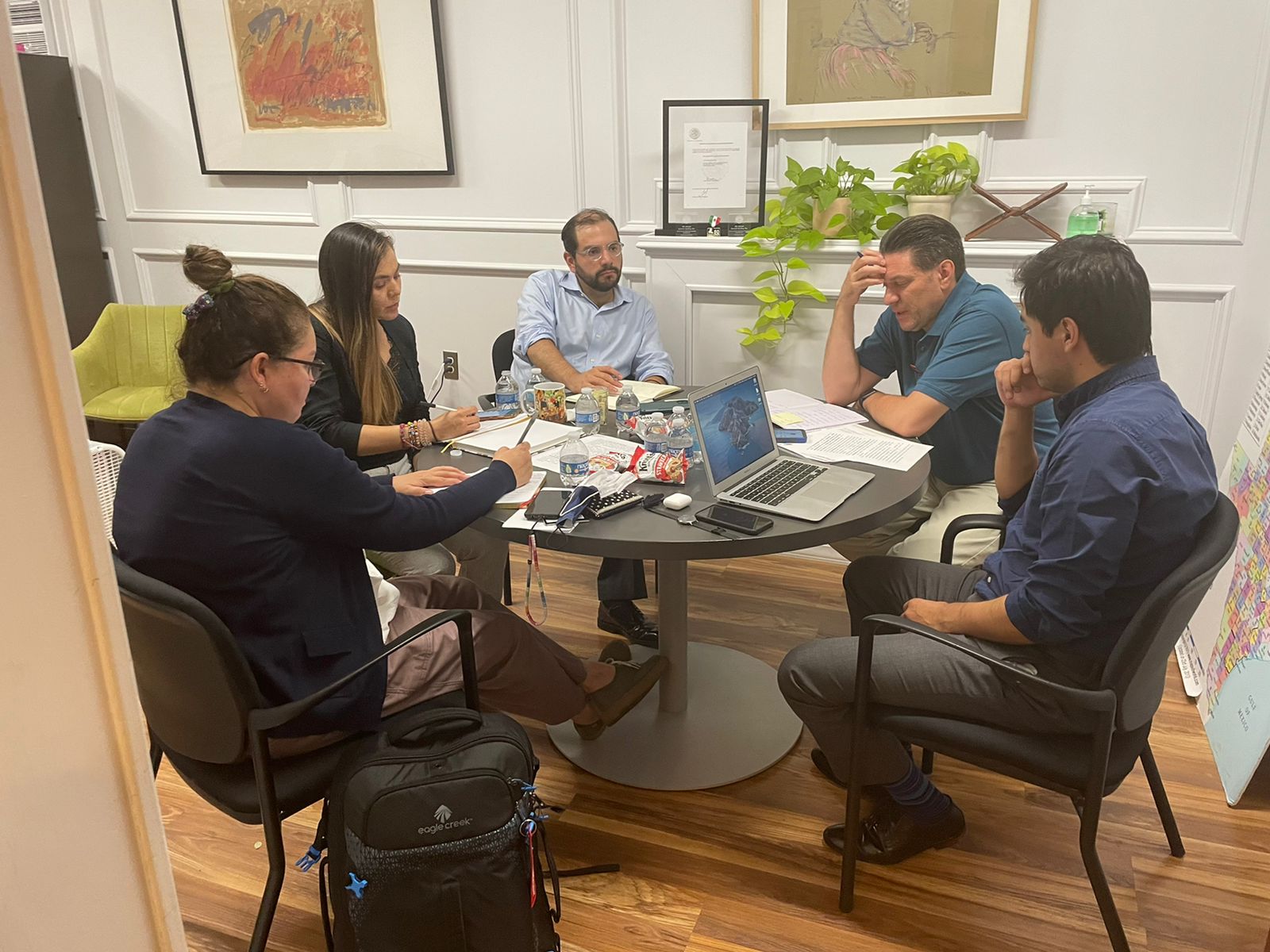 Llega a San Antonio equipo de SRE para atender tragedia de migrantes