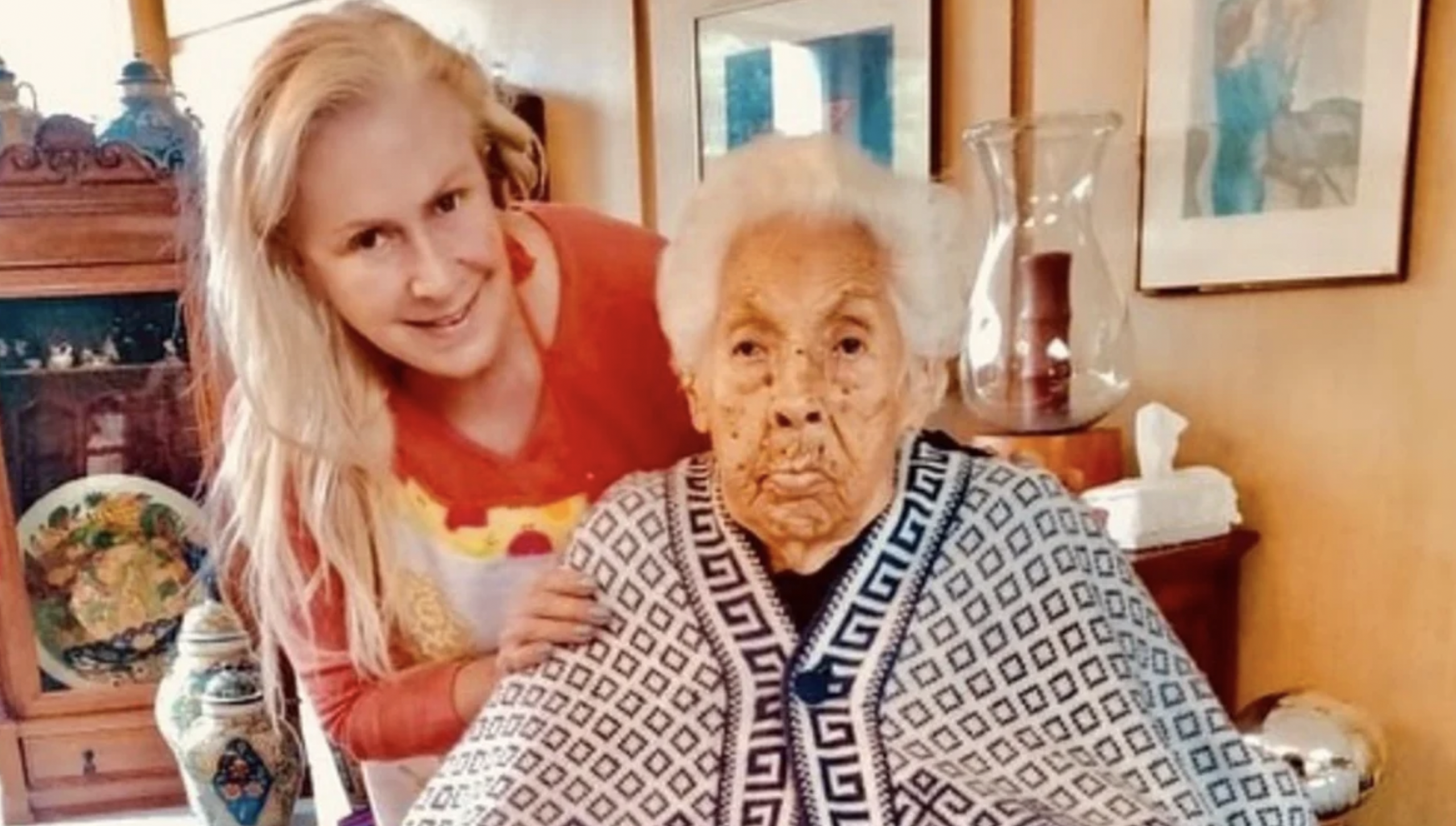 Murió Eva Mange, abuela de Thalía y Laura Zapata Murió Eva Mange, abuela de Thalía y Laura Zapata