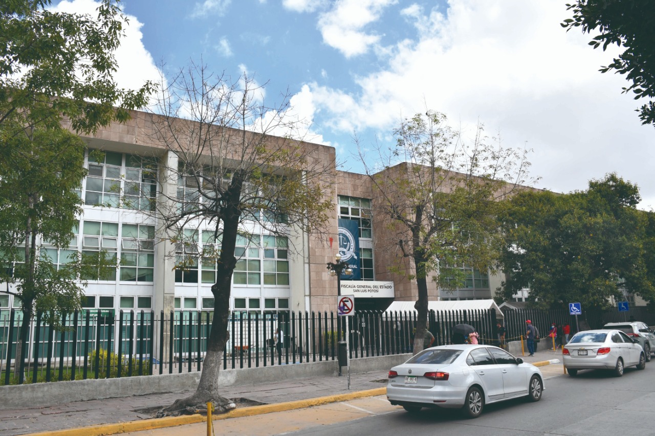 Hallan siete cuerpos con huellas de tortura en la Huasteca Potosina Hallan siete cuerpos con huellas de tortura en la Huasteca Potosina