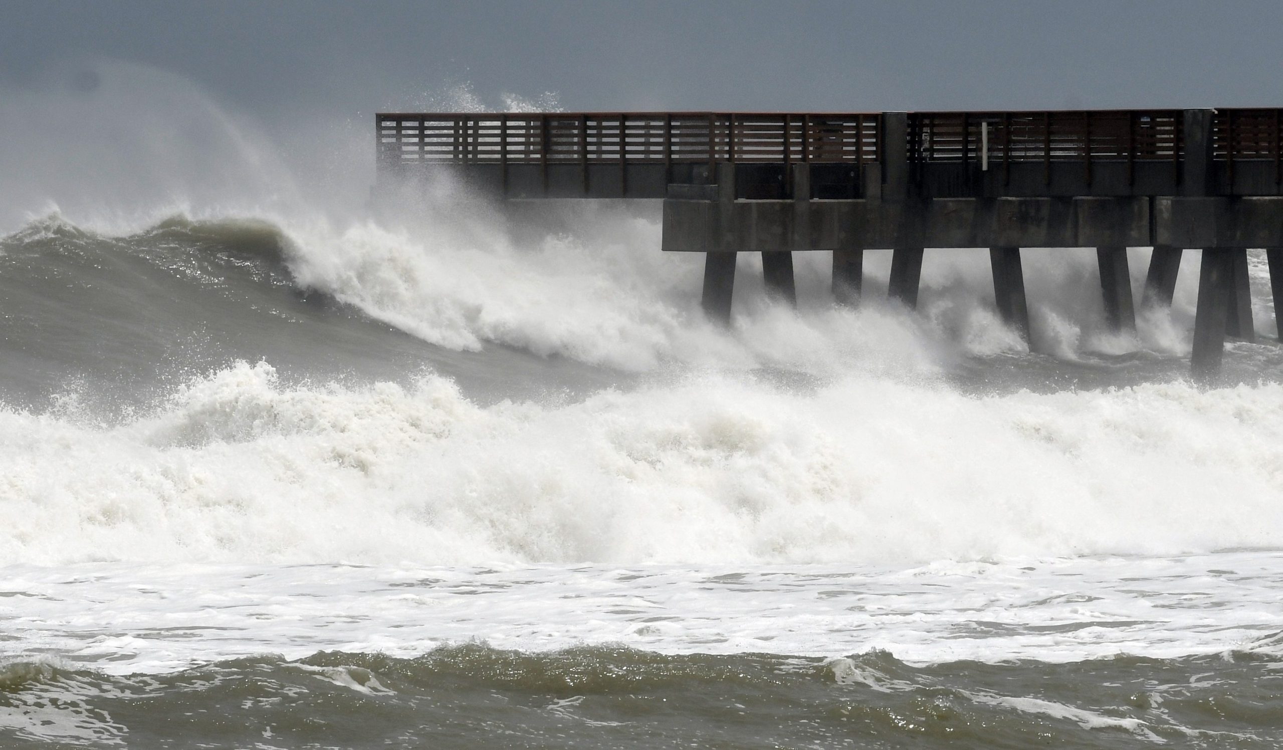 El sur de Florida se alista para primera tormenta de la temporada El sur de Florida se alista para primera tormenta de la temporada