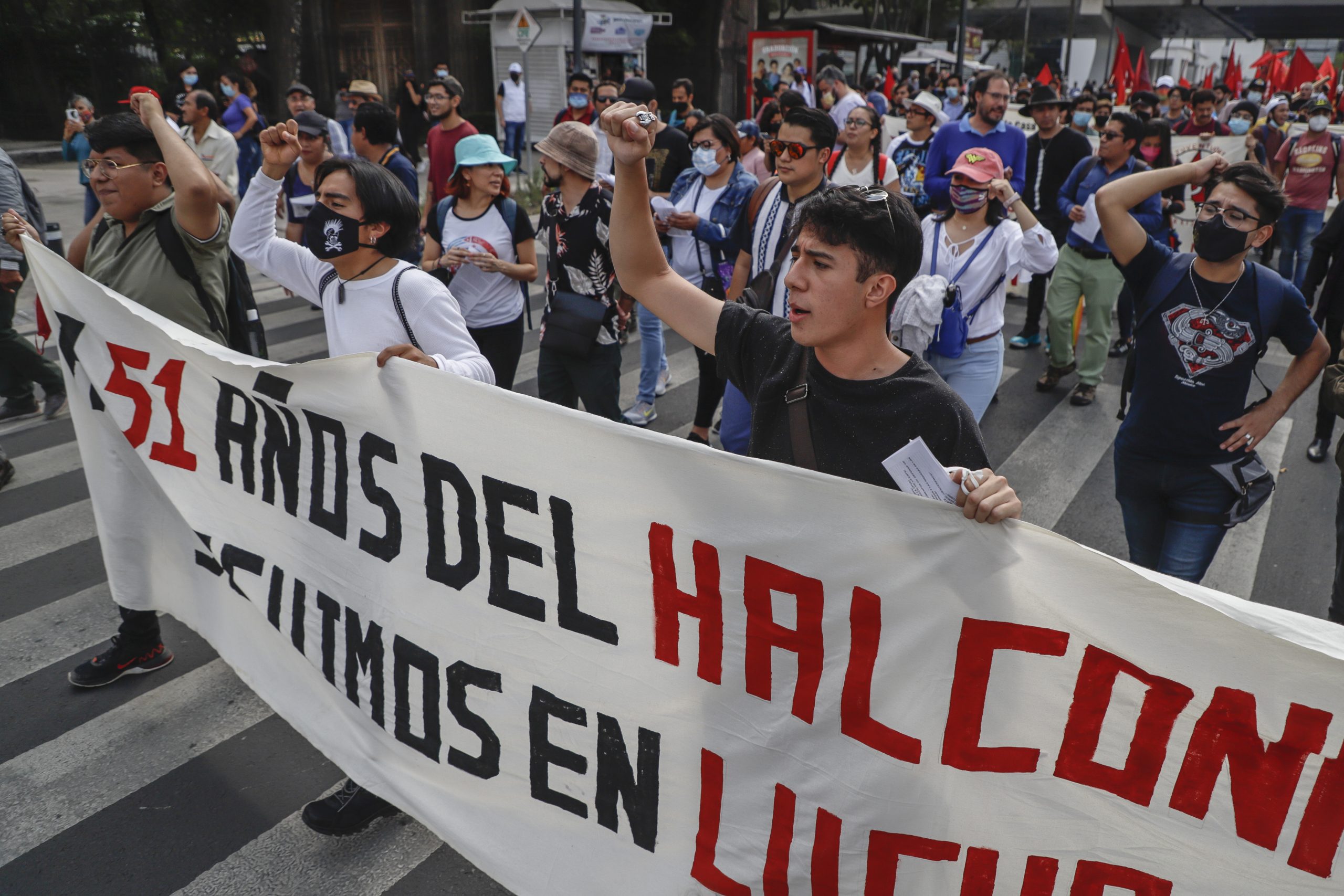A 51 años del Halconazo realizan marcha para exigir justicia A 51 años del Halconazo realizan marcha para exigir justicia