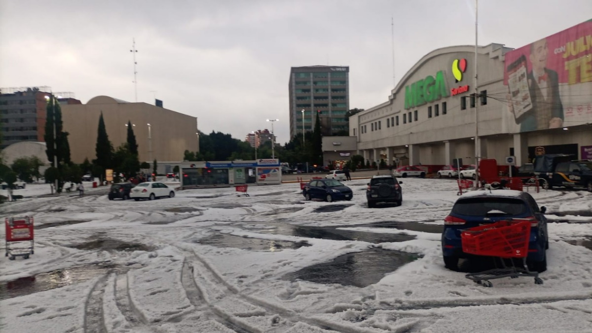 #Videos Colapsa techo de supermercado en Mixcoac tras lluvias #Videos Colapsa techo de supermercado en Mixcoac tras lluvias