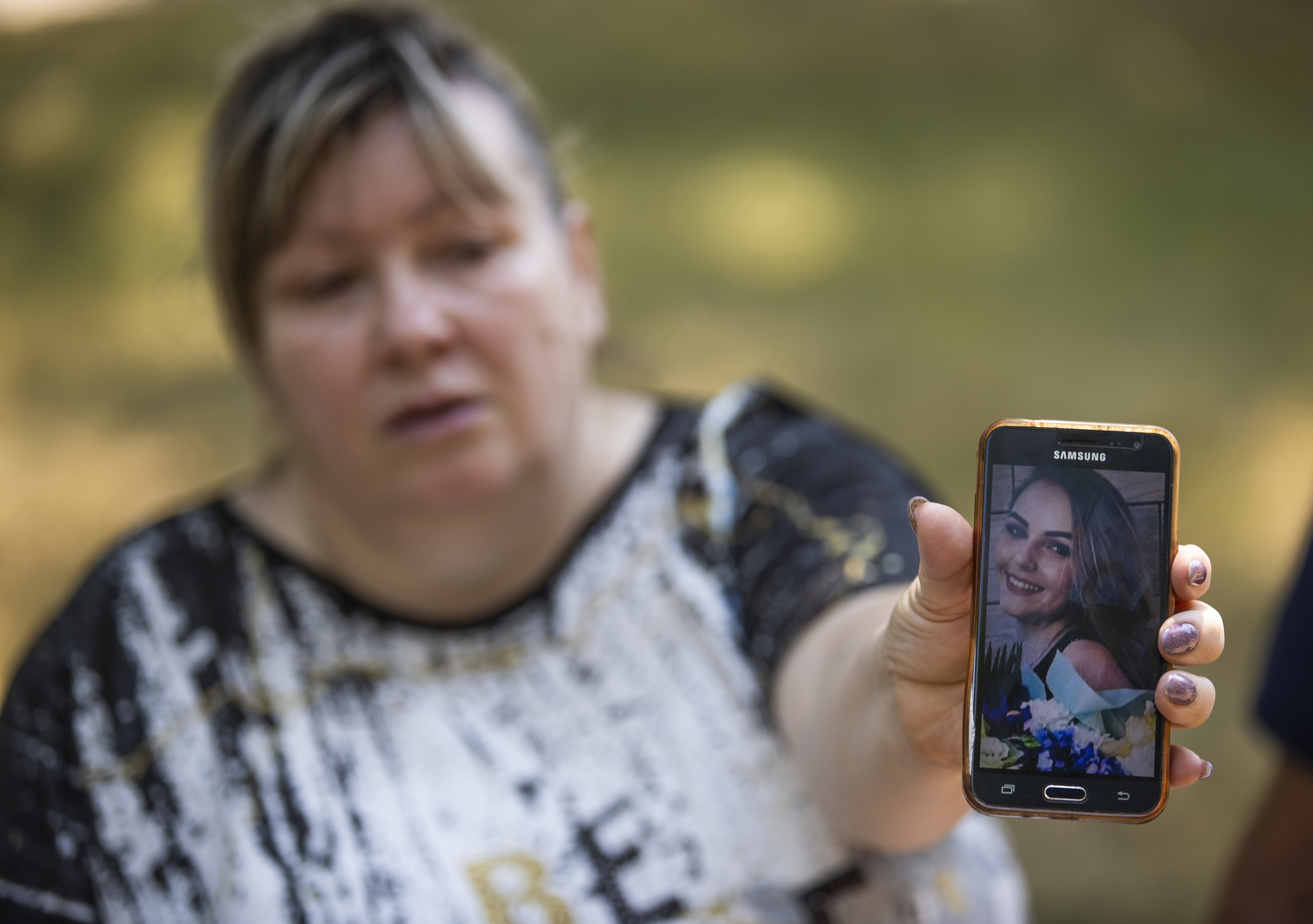 Lyudmila busca a su hija desaparecida en el ataque de Kremenchuk